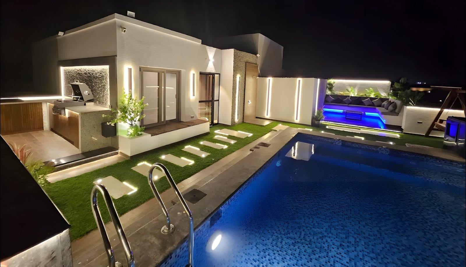 Luxury Penthouse with Private Rooftop Pool & Modern Design - Fifth Settlement Near AUC
