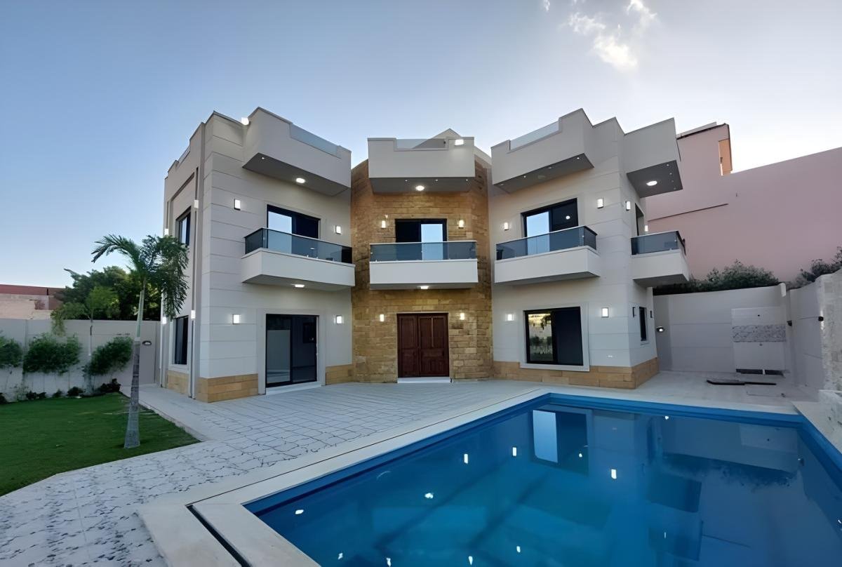 500 sqm Villa with Pool & Garden View in King Mariout, Alexandria - Great Deal