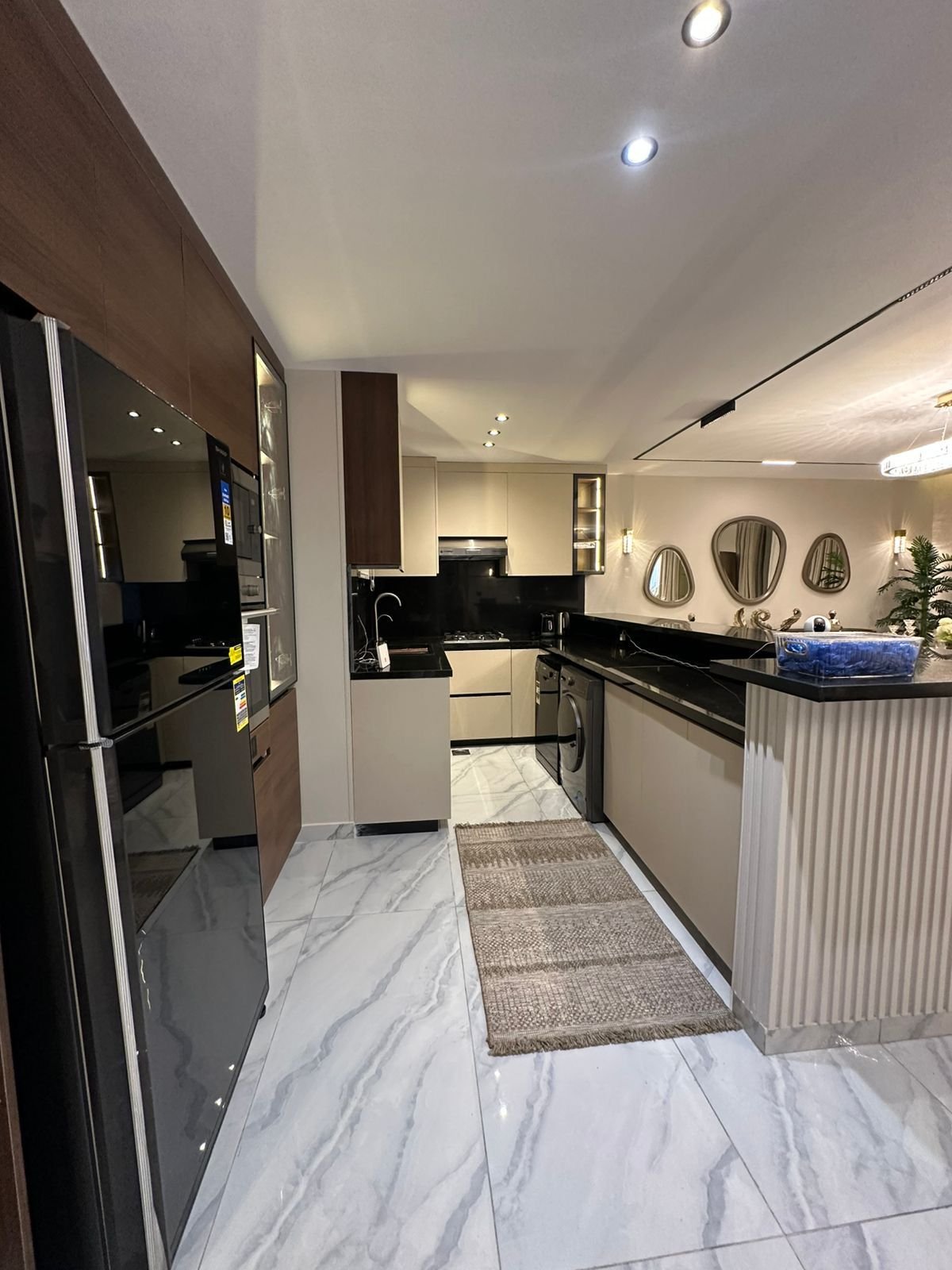 Fully Furnished Ultra Luxury Apartment - Amorada Compound, Opposite Hyde Park - Media 2