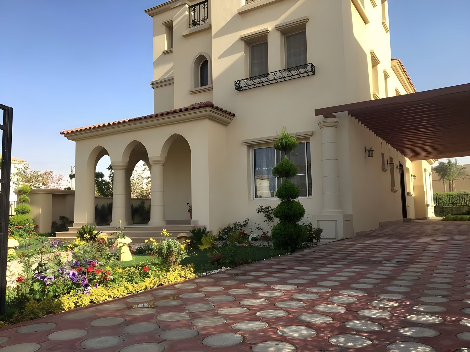 Detached Villa for Sale in Uptown Cairo | Super Lux Finishing | Private Garden