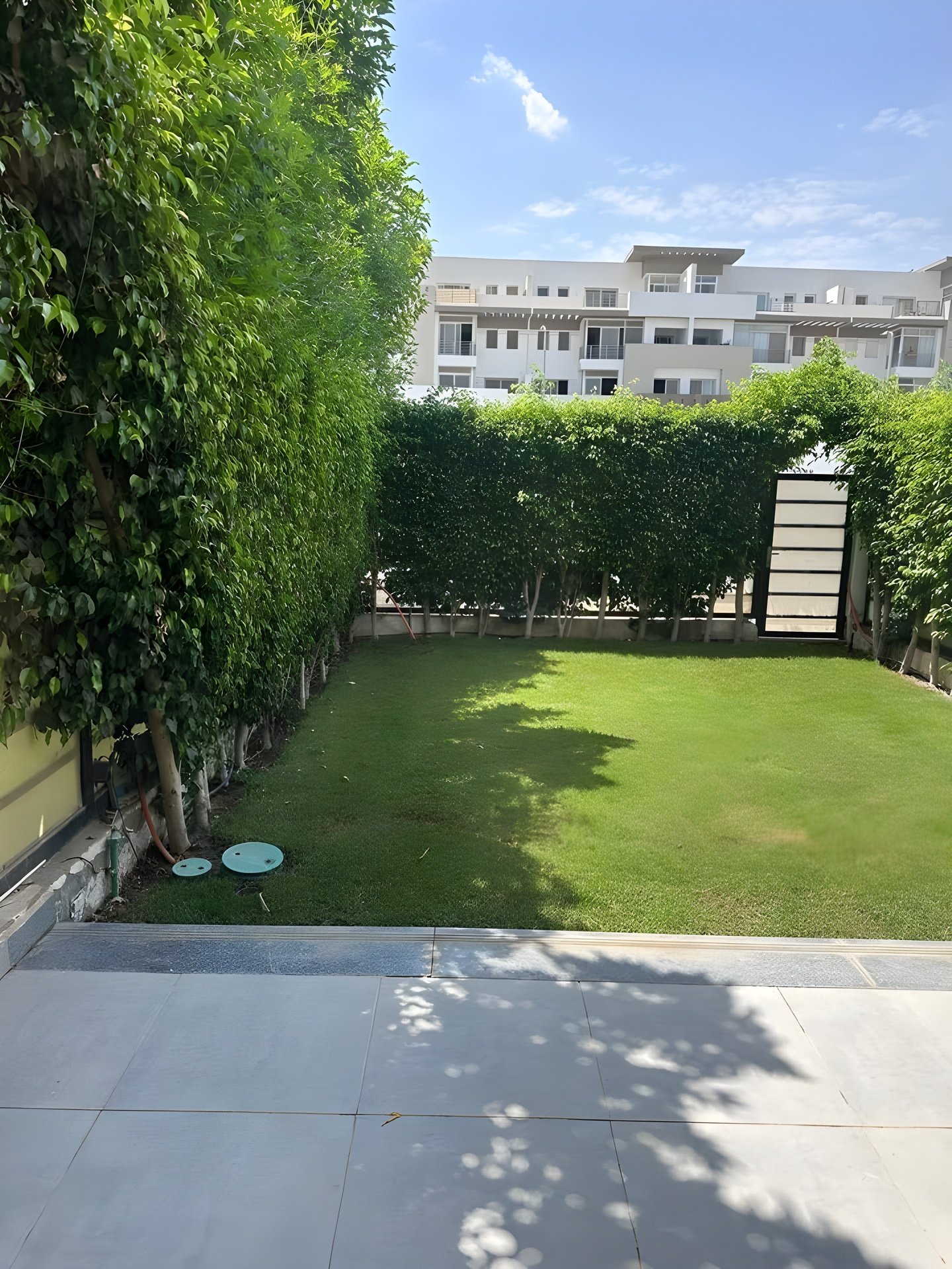 Luxurious Town House for Rent in Hyde Park Compound - Brand New, Fully Furnished, Outstanding Finish - Media 3